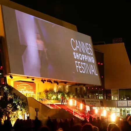 Proche Et Gare * Cannes